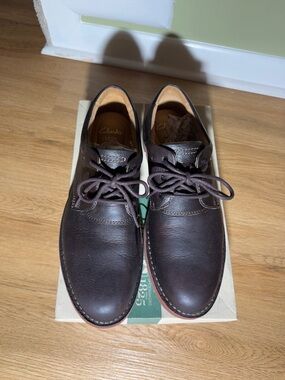 Clarks Men’s Brown Leather Chukka Boots